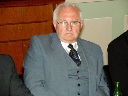 Tisková konference po zahájení Plzeňských rozhovorů. 1. panel: Chudoba, svět a Česká republika