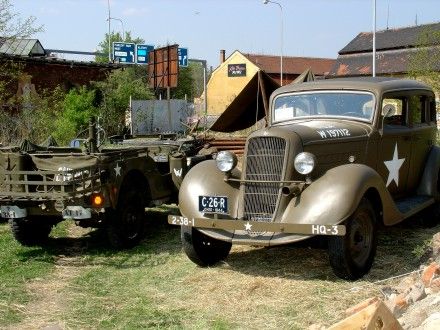 Celodenní ukázka táborového života americké armády 1945