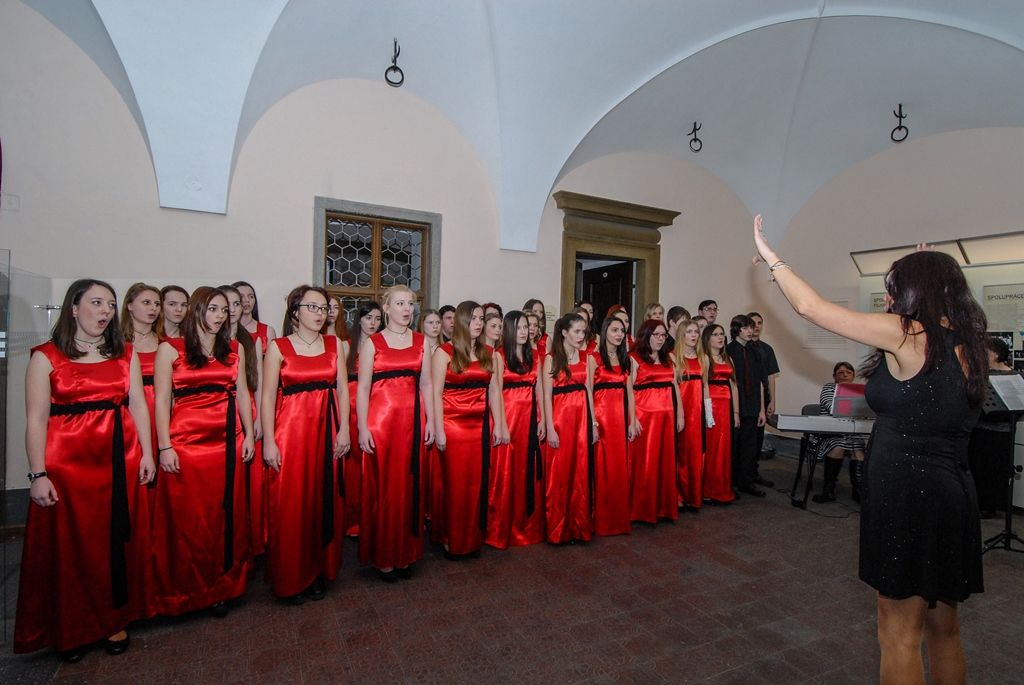 Výstava k výročí 35 let Plzeňského dětského sboru