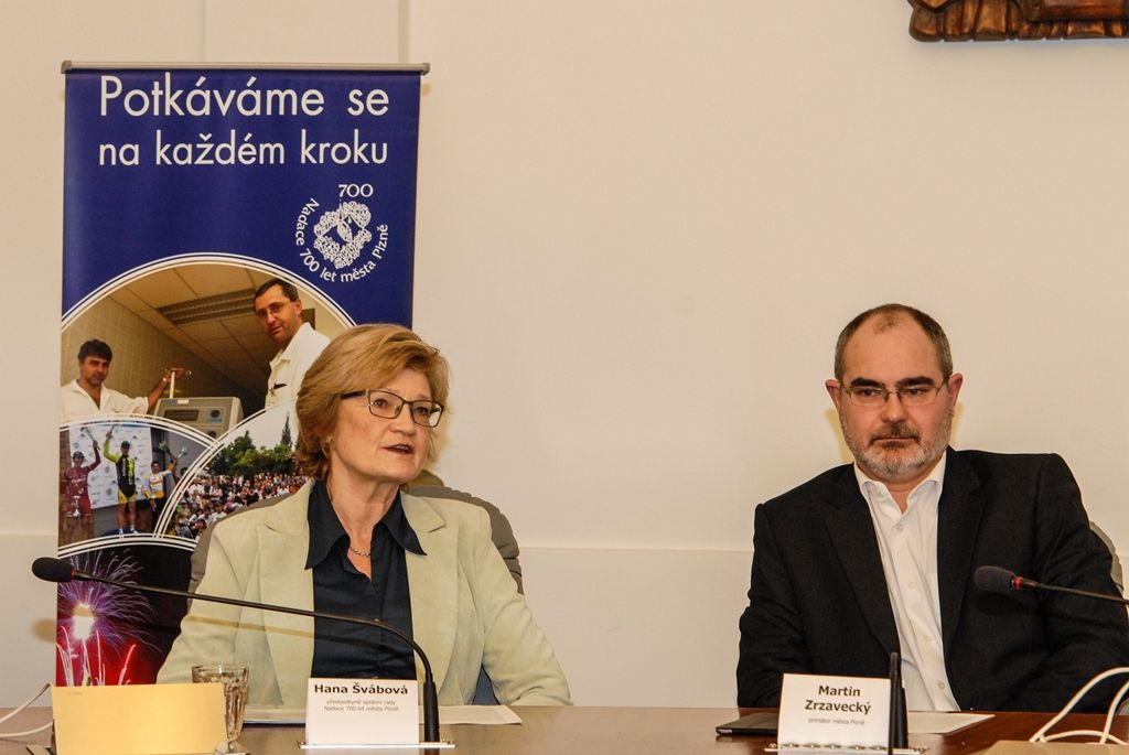Nejen tradiční akce jako Historický víkend nebo Hudební cena Plzeňský Orfeus, ale například i zcela nový projekt zpřístupňující veřejnosti známé i neznámé dvorky v centru města připravila pro letošní rok Nadace 700 let města Plzně. Tato organizace založená statutárním městem Plzeň působí od roku 1993 a podporuje v západočeské metropoli kulturní, sportovní, sociální i další aktivity. Cílem zřizovatele je dostat nadaci víc do povědomí občanů i posílit její aktivity tak, aby ještě lépe dokázala propojit město, občany a podnikatelské subjekty. (foto: 23.2.2016)