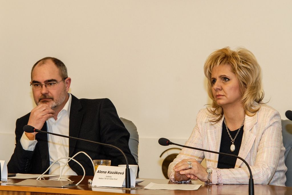 Nejen tradiční akce jako Historický víkend nebo Hudební cena Plzeňský Orfeus, ale například i zcela nový projekt zpřístupňující veřejnosti známé i neznámé dvorky v centru města připravila pro letošní rok Nadace 700 let města Plzně. Tato organizace založená statutárním městem Plzeň působí od roku 1993 a podporuje v západočeské metropoli kulturní, sportovní, sociální i další aktivity. Cílem zřizovatele je dostat nadaci víc do povědomí občanů i posílit její aktivity tak, aby ještě lépe dokázala propojit město, občany a podnikatelské subjekty. (foto: 23.2.2016)