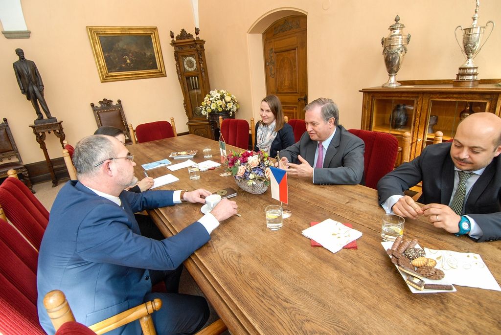 Plzeň navštívil velvyslanec Mexika, s primátorem jednali o spolupráci v kulturní i podnikatelské sféře