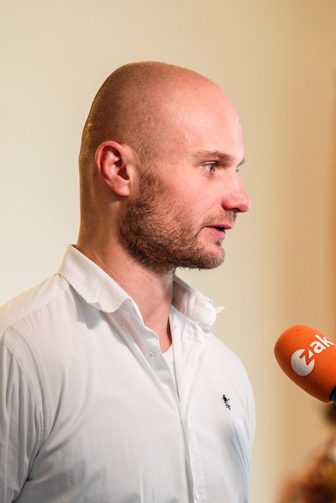 Naplno sportem bude žít během letní olympiády v brazilském Rio de Janeiro Plzeň. Jako jedno ze čtyř měst v České republice otevře svůj olympijský park, a to od 5. do 21. srpna. Areál s pódiem, velkoplošnými obrazovkami, zázemím pro občerstvení, odpočinek, ale i sekcemi pro aktivní sport vznikne za obchodním centrem Plaza. Návštěvníkům nabídne přenosy z Ria, závody, exhibice, koncerty, autogramiády a další. Kromě toho Plzeň zpřístupní řadu sportovišť, spustí unikátní štafetu i příměstské tábory a kempy pro několik stovek dětí i mladých lidí a také chystá vlastní zahajovací ceremoniál. (foto: 17.3.2016)