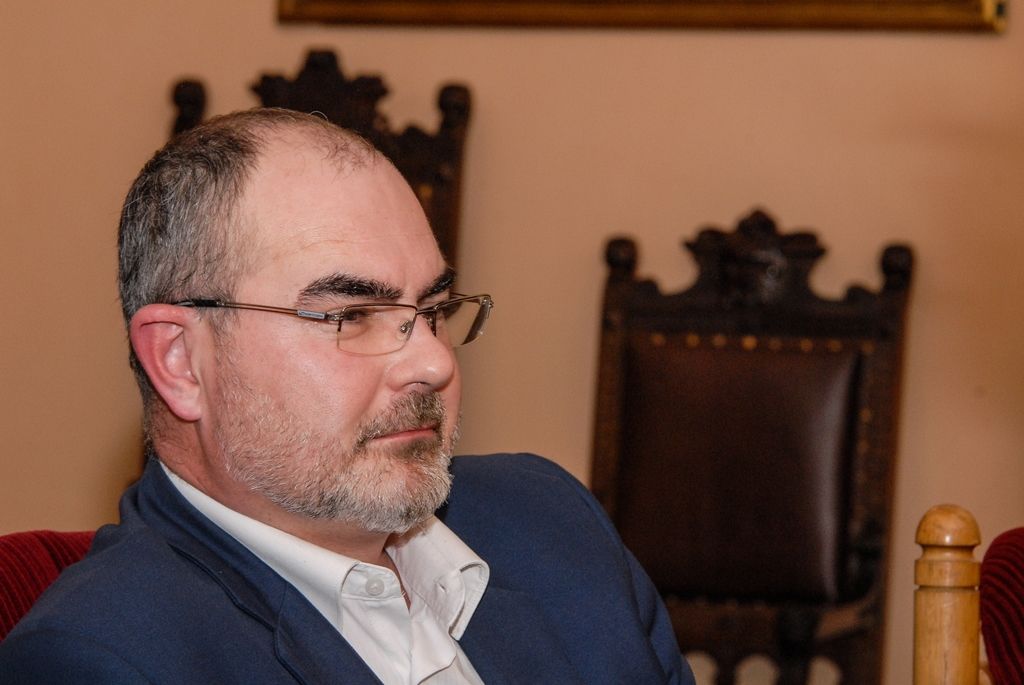 Nejmladší držitelka Ceny Thálie, Karolina Gudasová, navštívila plzeňskou radnici. U příležitosti získání významného ocenění jí poděkovali primátor města Martin Zrzavecký a první náměstek Martin Baxa. Třiadvacetiletá herečka a zpěvačka získala před několika dny Cenu Thálie za mimořádný jevištní výkon v kategorii opereta, muzikál a ostatní hudebnědramatické žánry. Nominována byla za roli Wendly Bergmanové v muzikálu Probuzení jara, které mělo premiéru na konci března loňského roku v Divadle Josefa Kajetána Tyla. (foto: 6.4.2016)