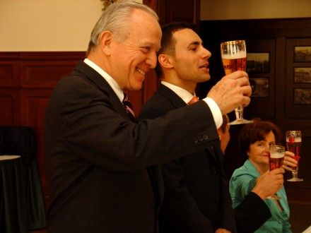 Slavnosti svobody 2006 - Památník v Husovce, slavn. oběd