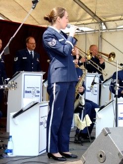 Koncert USAFE Jazz Band před Peklem