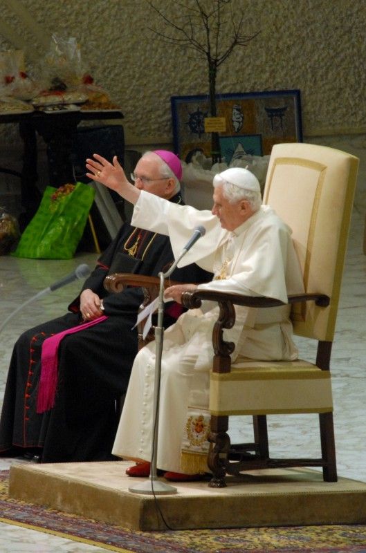 Papež děkuje sboru Čerchovan a znovu zdraví poutníky z plzeňského regionu