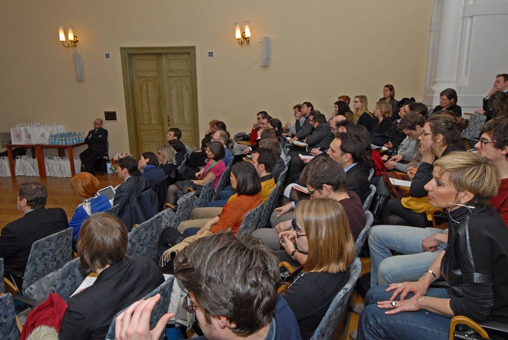 Zkušenosti z oblasti financování a ekonomie, vzdělávání, kultury a sociální sféry předali dnes zástupci správy města francouzským státním zaměstnancům, kteří za studijními účely navštívili Českou republiku. Hlavním tématem semináře byla výměna znalostí a příkladů z praxe. Setkání se uskutečnilo v přednáškovém sále Západočeského muzea v Plzni. (foto: 26.3.2015)