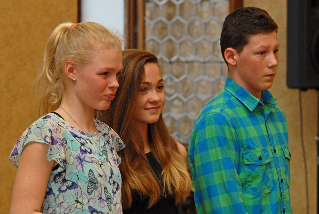 Atletka Jana Reissová a badmintonista Jan Louda se stali sportovci města Plzně mezi dorostem a žáky za rok 2014. Při akci, kterou připravila Nadace sportující mládeže pod záštitou primátora města Martin Zrzaveckého, bylo oceněno celkem 18 jednotlivců a devět družstev. Akce se také zúčastnil radní pro sport Michal Dvořák. V kategorii mladších žáků se mezi nejlepšími objevili tenistka Klára Nováková, plavkyně Zuzana Šantínová a zápasník Marek Vrba. Po roční přestávce se z druhého titulu v kategorii staršího žactva radoval badmintonista Jan Louda. Dále byli v kategorii staršího žactva oceněni Eliška Fajfrlíková za sportovní aerobic, atletky Linda Hettlerová a Anna Kozáková, vzpěračka Mirka Kubová, plavkyně Tereza Polcarová a Tomáš Václavík za úspěchy v motokárovém sportu. (foto: 26.3.2015)