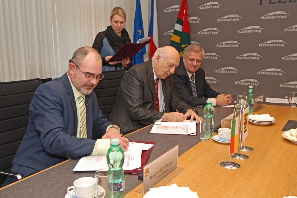 Město a kraj uzavřely smlouvu kvůli přípravám druhé etapy západního okruhu