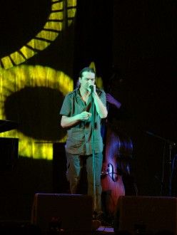 U příležitosti 27. ročníku Smetanovských dnů vystoupil v Pekle i D. Bárta v doprovodu skupiny R. Balzar Trio