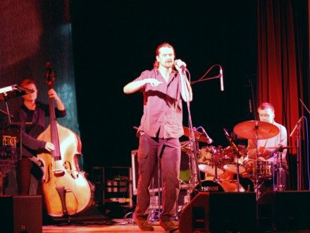 U příležitosti 27. ročníku Smetanovských dnů vystoupil v Pekle i D. Bárta v doprovodu skupiny R. Balzar Trio