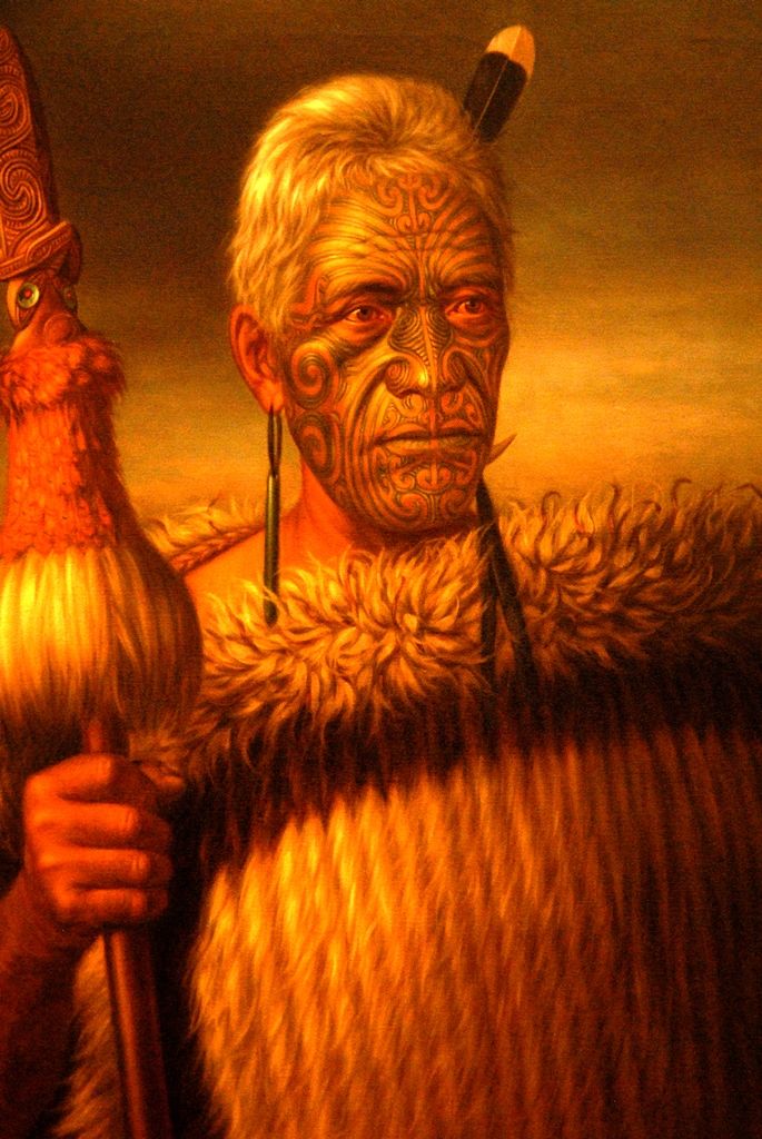 Více jak padesát portrétů novozélandských Maorů si mohou návštěvníci Západočeské galerie v Plzni prohlédnout od 6. května v rámci první retrospektivní výstavy Gottfrieda Lindauera, plzeňského rodáka, který odešel v roce 1874 na Nový Zéland. Díla pocházejí ze sbírek Auckland Art Gallery Toi o Tāmaki, jejíž poradní sbor Haerewa tvořený maorskými vědci a umělci a vyjadřující se ke správě maorského umění dal vůbec poprvé souhlas s tím, aby novozélandský národní poklad opustil zemi svého vzniku. (foto: 4.5.2015)