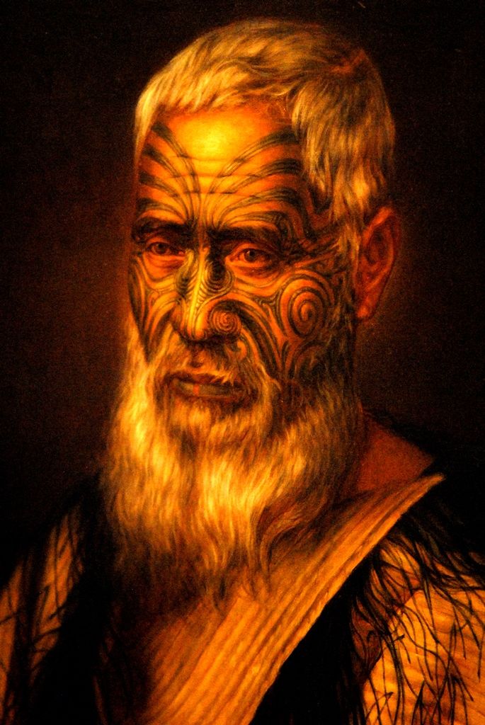 Více jak padesát portrétů novozélandských Maorů si mohou návštěvníci Západočeské galerie v Plzni prohlédnout od 6. května v rámci první retrospektivní výstavy Gottfrieda Lindauera, plzeňského rodáka, který odešel v roce 1874 na Nový Zéland. Díla pocházejí ze sbírek Auckland Art Gallery Toi o Tāmaki, jejíž poradní sbor Haerewa tvořený maorskými vědci a umělci a vyjadřující se ke správě maorského umění dal vůbec poprvé souhlas s tím, aby novozélandský národní poklad opustil zemi svého vzniku. (foto: 4.5.2015)