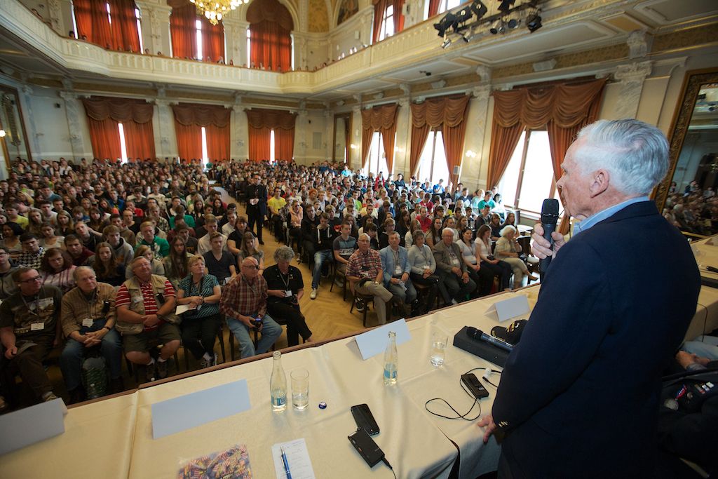 Slavnosti svobody 2015 - Beseda s veterány, pietní akt na nám. Míru (5.5.)