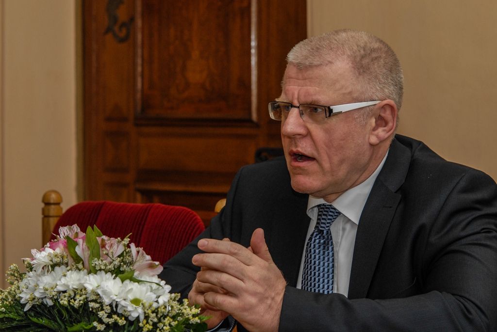Mistr Evropy v judu Zdeněk Vlček přinesl na radnici zlatou medaili