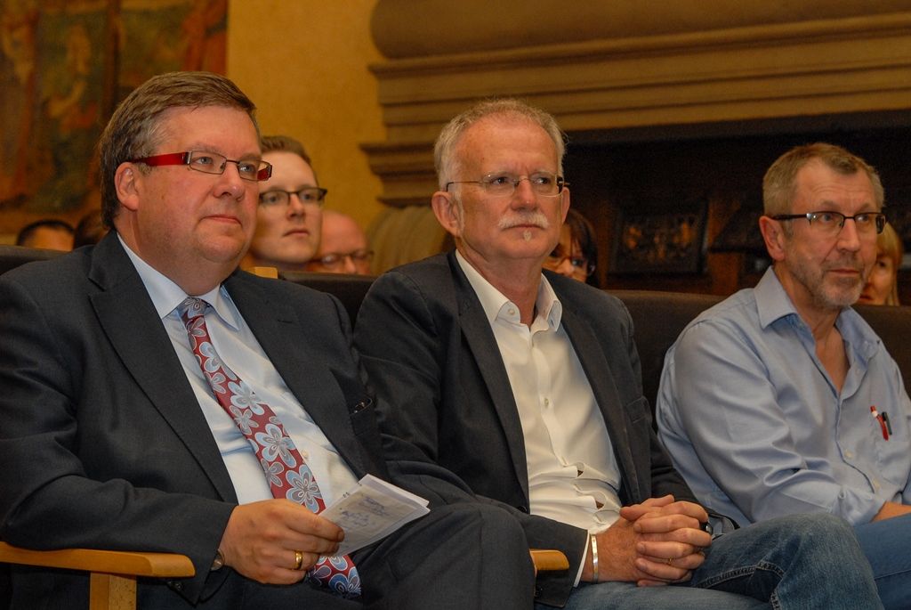 Projekt Plzně - Evropského hlavního města kultury byl hlavním tématem při středečním (29.7.2015) přijetí poslanců Bavorského zemského sněmu Volkmara Halbleiba a Hans-Ulricha Pfaffmanna na radnici v Plzni. S politiky i jejich spolupracovníky se setkal ekonomický náměstek primátora Pavel Kotas a ředitel společnosti Plzeň 2015 Jiří Suchánek.