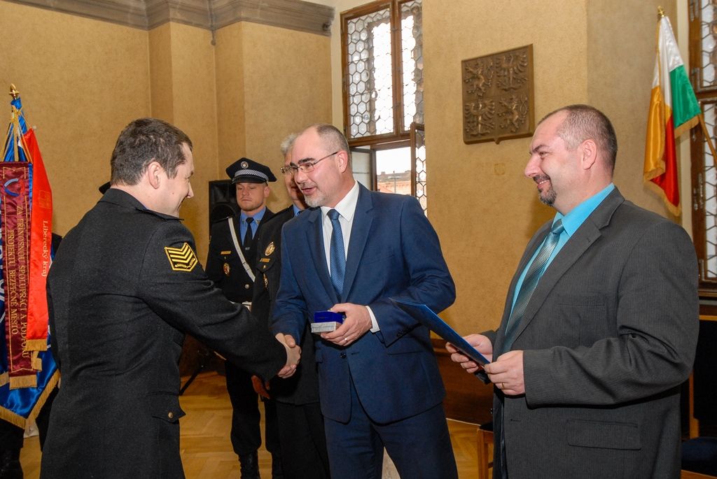 Přes 50 strážníků Městské policie Plzeň si dnes převzalo ocenění