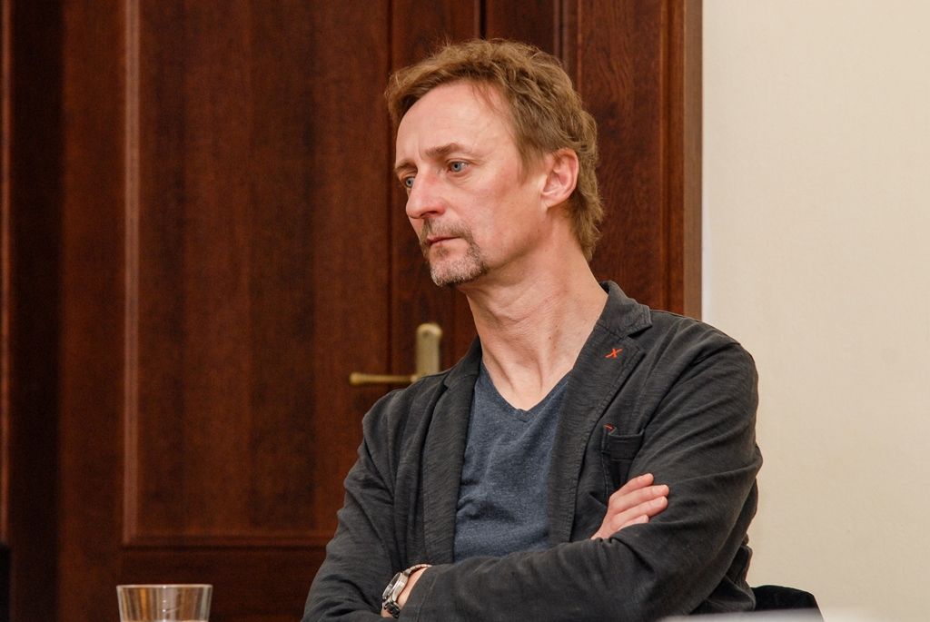 Pražský herec Kamil Halbich se stane letošní hvězdou festivalu Divadelní léto pod plzeňským nebem, čeká ho hlavní role ve hře Don Quijote, kterou na motivy nejslavnějšího španělského románu napsal umělecký šéf festivalu a režisér inscenace Vilém Dubnička. (foto: 29.4.2016)