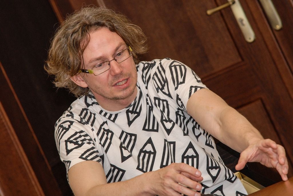 Pražský herec Kamil Halbich se stane letošní hvězdou festivalu Divadelní léto pod plzeňským nebem, čeká ho hlavní role ve hře Don Quijote, kterou na motivy nejslavnějšího španělského románu napsal umělecký šéf festivalu a režisér inscenace Vilém Dubnička. (foto: 29.4.2016)