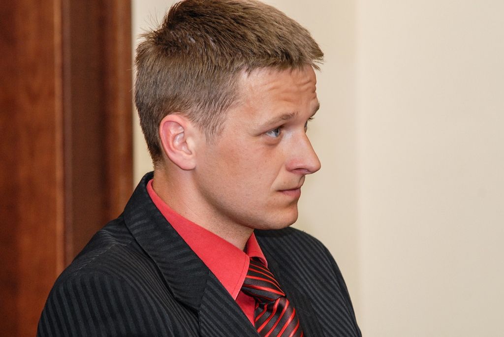 Dvě třetí, páté a šesté místo vybojovaly plzeňské týmy v letošním ročníku Sportovní ligy základních škol o Pohár ministryně školství v házené, za skvělá umístění celků a individuální tituly jim dnes poděkovali zástupci města. Na plzeňské radnici přivítali žáky, pedagogy, trenéry i ředitele z 22. ZŠ, 31. ZŠ a Bolevecké základní školy, která byla i pořadatelem dubnového finále. Setkání se zúčastnil primátor města Martin Zrzavecký, jeho náměstkyně Eva Herinková, radní Michal Dvořák a vedoucí odboru školství Dagmar Škubalová. Všichni poděkovali za skvělou reprezentaci města nejen žákům, ale i trenérům a zástupcům škol. (foto: 16.5.2016)