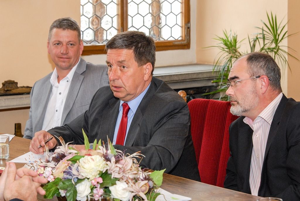 Primátor města Plzně Martin Zrzavecký přijal 25.5.2016 na plzeňské radnici generálního ředitele Hasičského záchranného sboru genmjr. Drahoslava Rybu