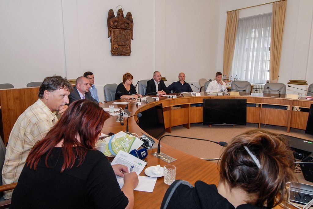 Na tiskové konferenci informovali organizátoři o programu parku a organizačních opatřeních. (foto: 13.7.2016)