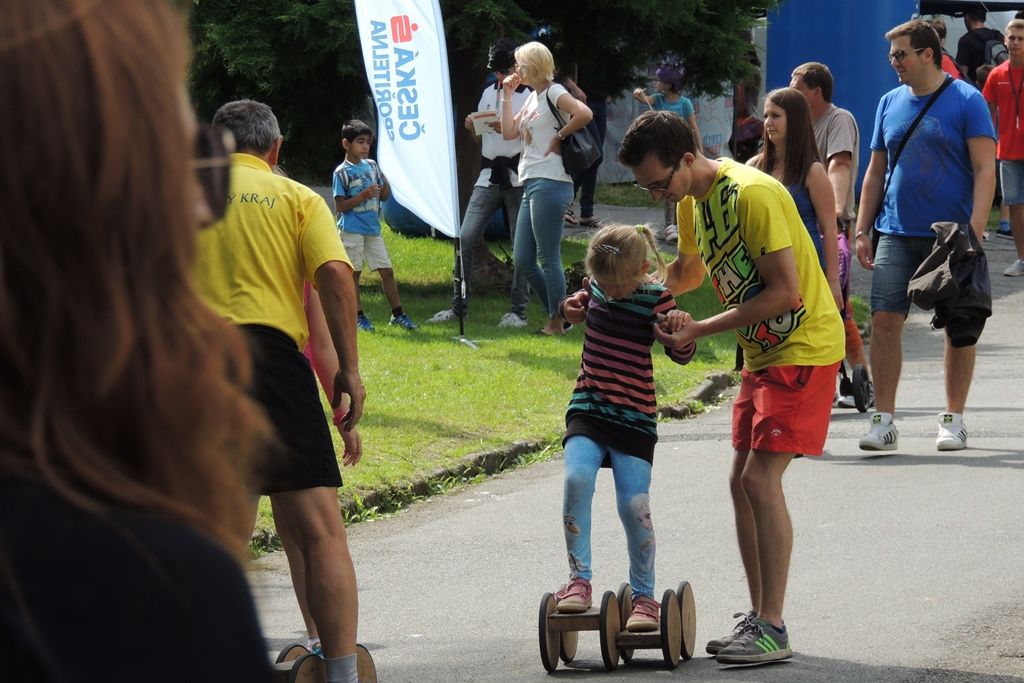 Olympijský park Plzeň má za sebou první týden provozu. Byl úspěšný i přes nestálé počasí. Velmi oblíbená jsou ranní cvičení i další sportovní a kulturní program parku. (foto: 8.-12.8.2016)