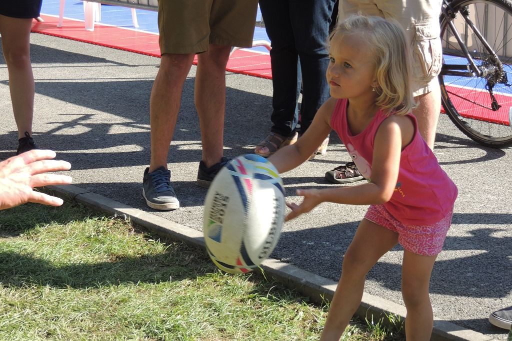 Olympijský park Plzeň má za sebou první týden provozu. Byl úspěšný i přes nestálé počasí. Velmi oblíbená jsou ranní cvičení i další sportovní a kulturní program parku. (foto: 8.-12.8.2016)