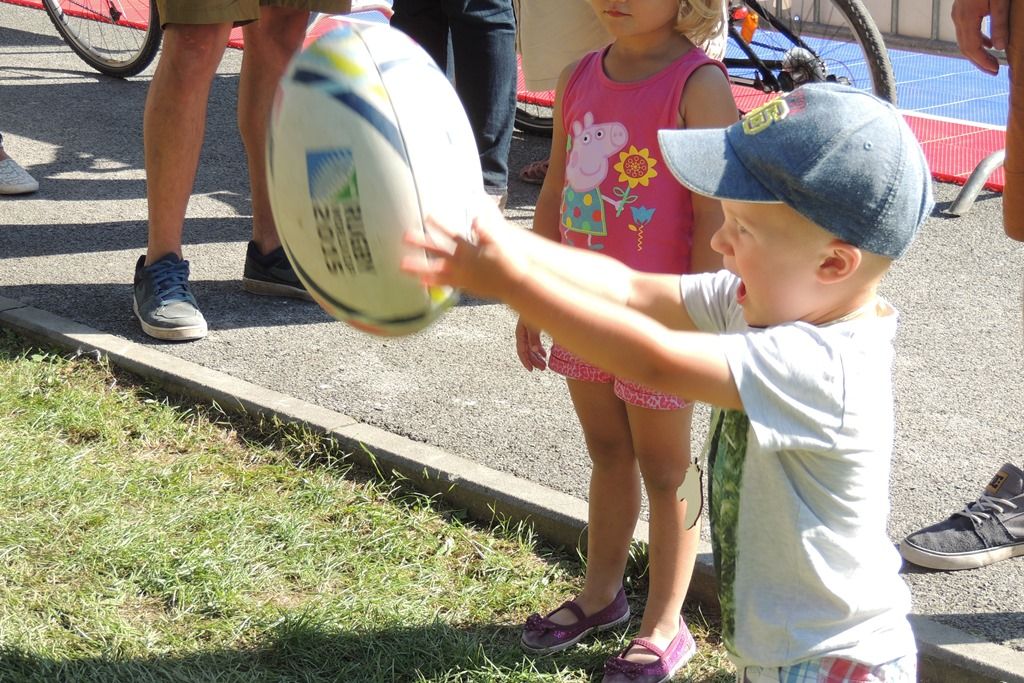 Olympijský park Plzeň má za sebou první týden provozu. Byl úspěšný i přes nestálé počasí. Velmi oblíbená jsou ranní cvičení i další sportovní a kulturní program parku. (foto: 8.-12.8.2016)