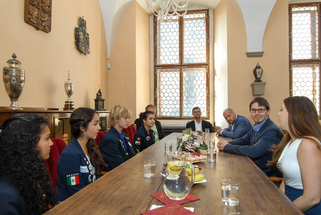 Náměstek primátora přivítal na radnici zahraniční studenty