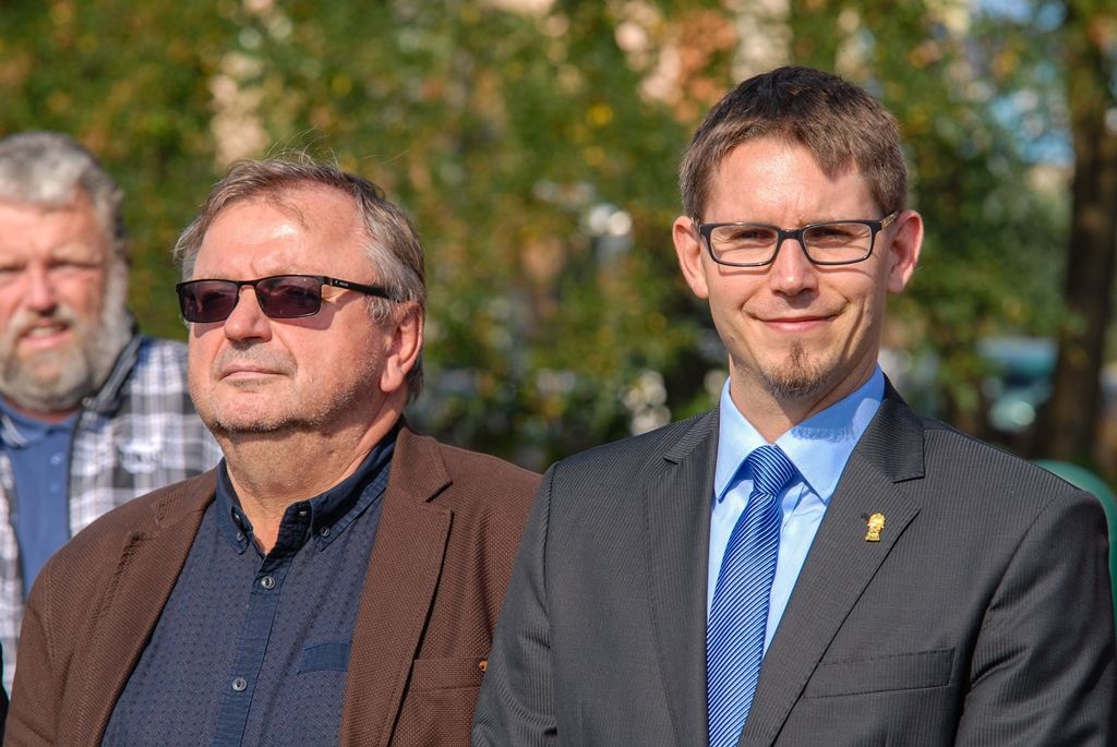 Nový památník připomíná vyhnané občany (foto: M. Pecuch, 22.9.2016)