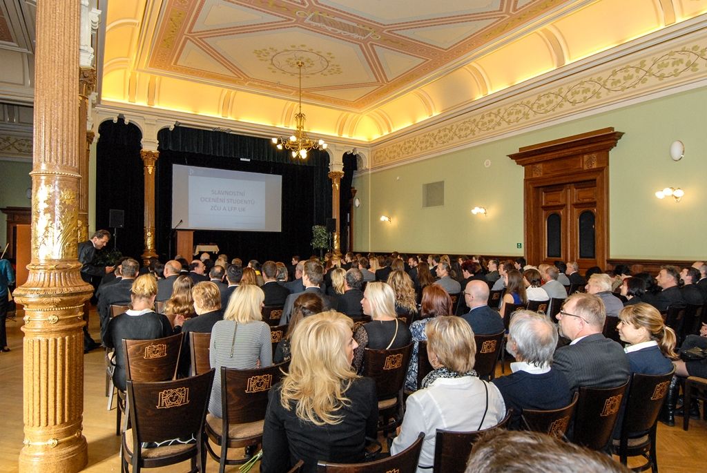 Stipendium města Plzně získalo deset studentů (foto: M. Pecuch, 20.10.2016)