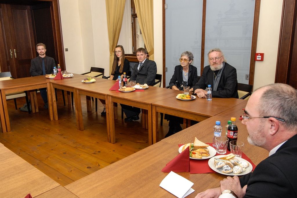 Cenu města Plzně získal tým mladých vědců, dvě osobnosti jsou nově čestnými občany, primátor předal i čtyři pečetě (foto: M. Pecuch, 28.10.2016)