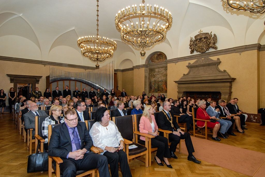 Cenu města Plzně získal tým mladých vědců, dvě osobnosti jsou nově čestnými občany, primátor předal i čtyři pečetě (foto: M. Pecuch, 28.10.2016)