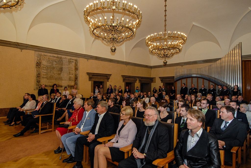 Cenu města Plzně získal tým mladých vědců, dvě osobnosti jsou nově čestnými občany, primátor předal i čtyři pečetě (foto: M. Pecuch, 28.10.2016)