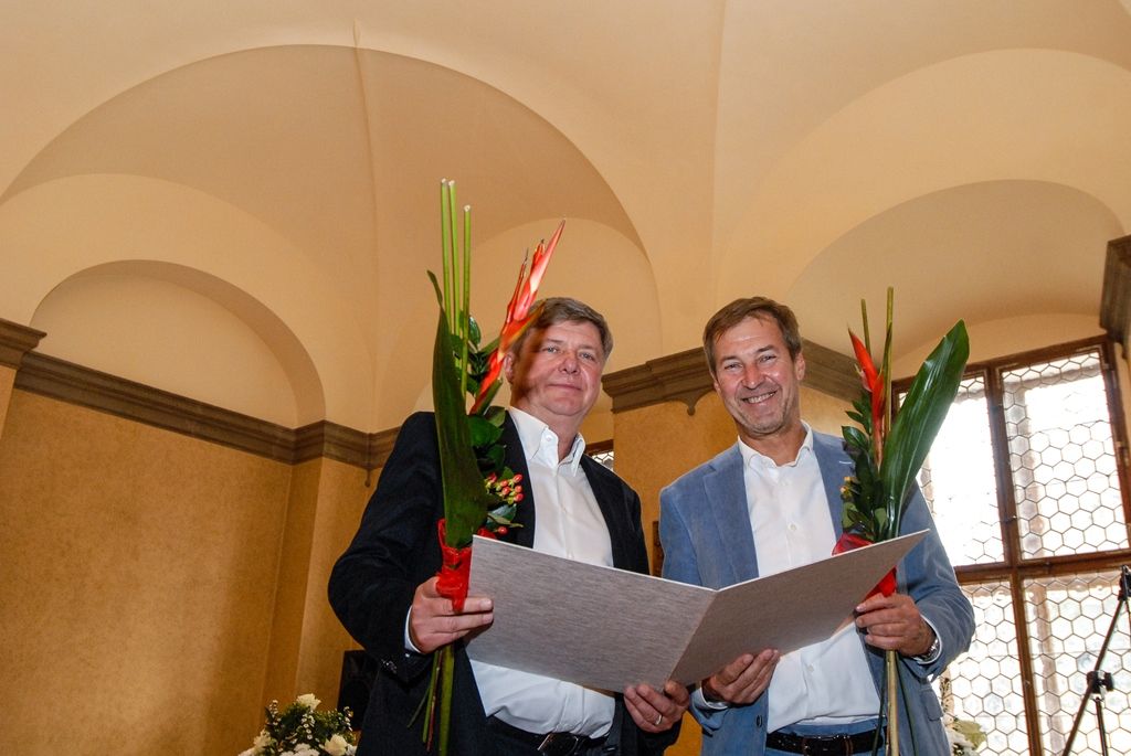Cenu města Plzně získal tým mladých vědců, dvě osobnosti jsou nově čestnými občany, primátor předal i čtyři pečetě (foto: M. Pecuch, 28.10.2016)