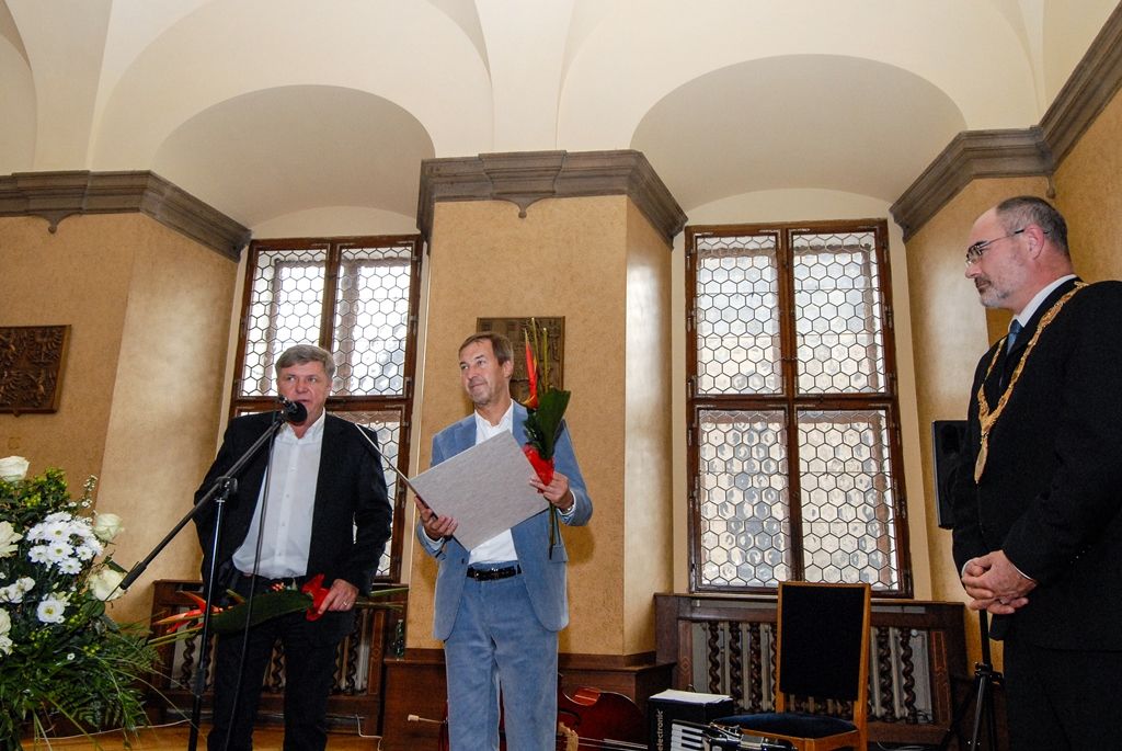 Cenu města Plzně získal tým mladých vědců, dvě osobnosti jsou nově čestnými občany, primátor předal i čtyři pečetě (foto: M. Pecuch, 28.10.2016)
