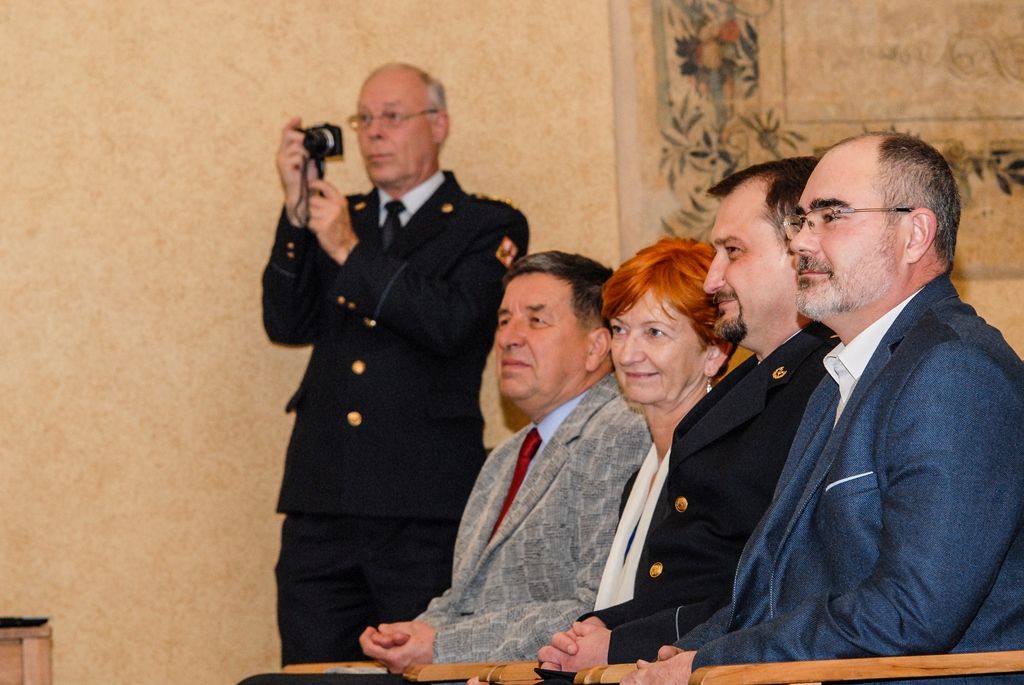 Žáci plzeňských základních škol umělecky ztvárnili situace „Kdy zavolat 150“ (foto: M. Pecuch, 7.11.2016)
