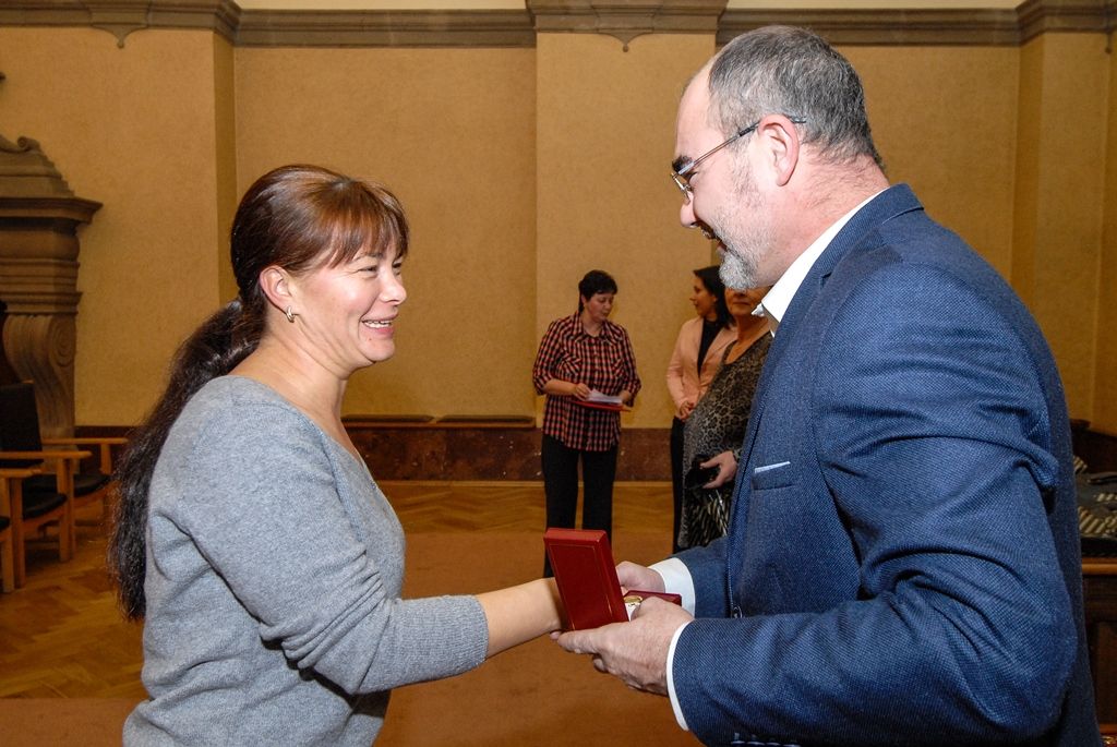 Dárci krve převzali poděkování za pomoc druhým (foto: M. Pecuch, 23.11.2016)