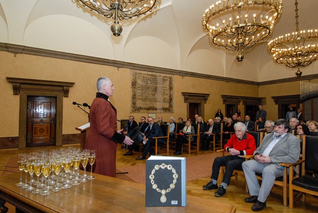 Plzeň má druhý díl třísvazkové publikace svých dějin (foto: M. Pecuch, 14.12.2016)