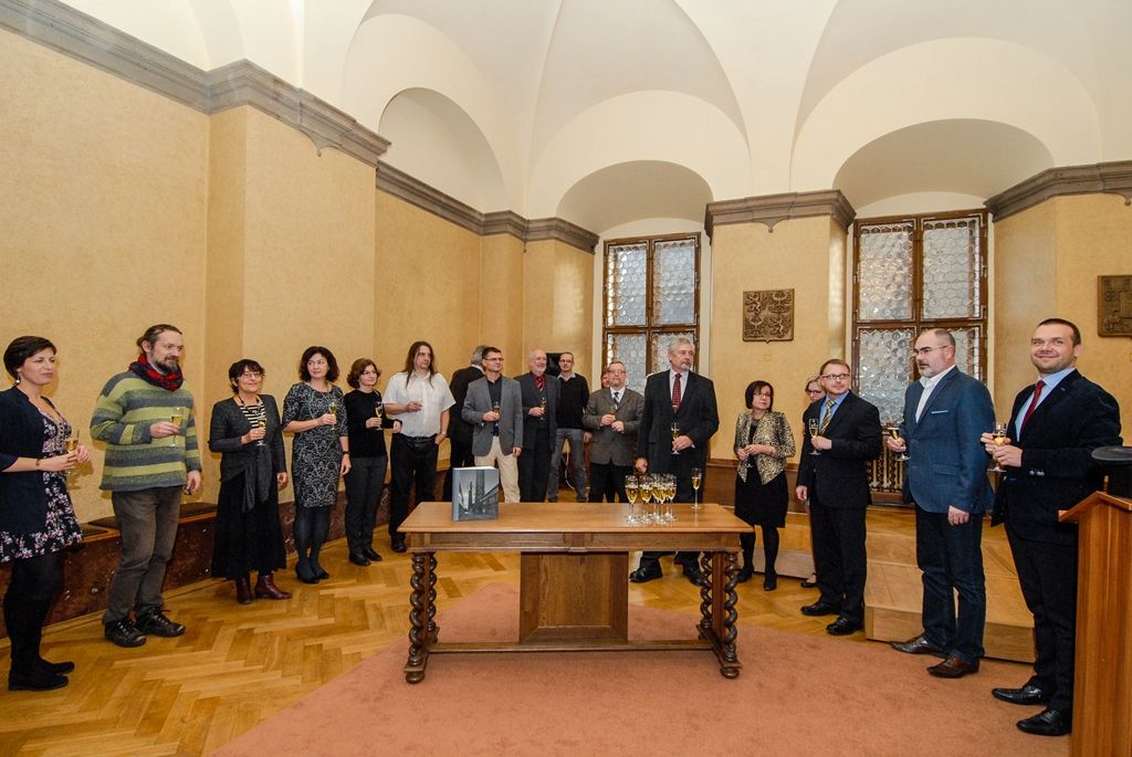 Plzeň má druhý díl třísvazkové publikace svých dějin (foto: M. Pecuch, 14.12.2016)
