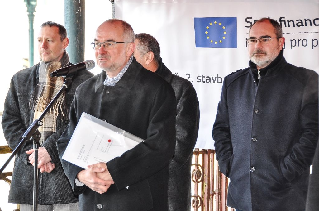 Mosty přes Mikulášskou ulici se opraví v rámci stavby železničního uzlu (foto: M. Pecuch, 20.1.2017)