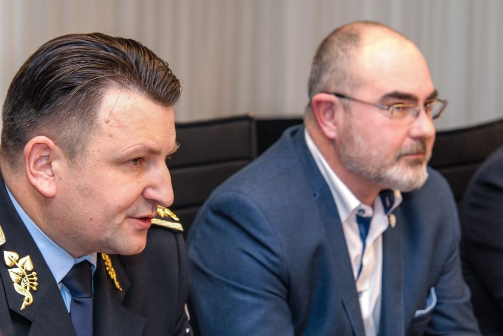 Tisková konference k bezpečnostní situaci v problémových lokalitách Plzně (foto: M. Pecuch, L. Jarolím, 6.2.2017)