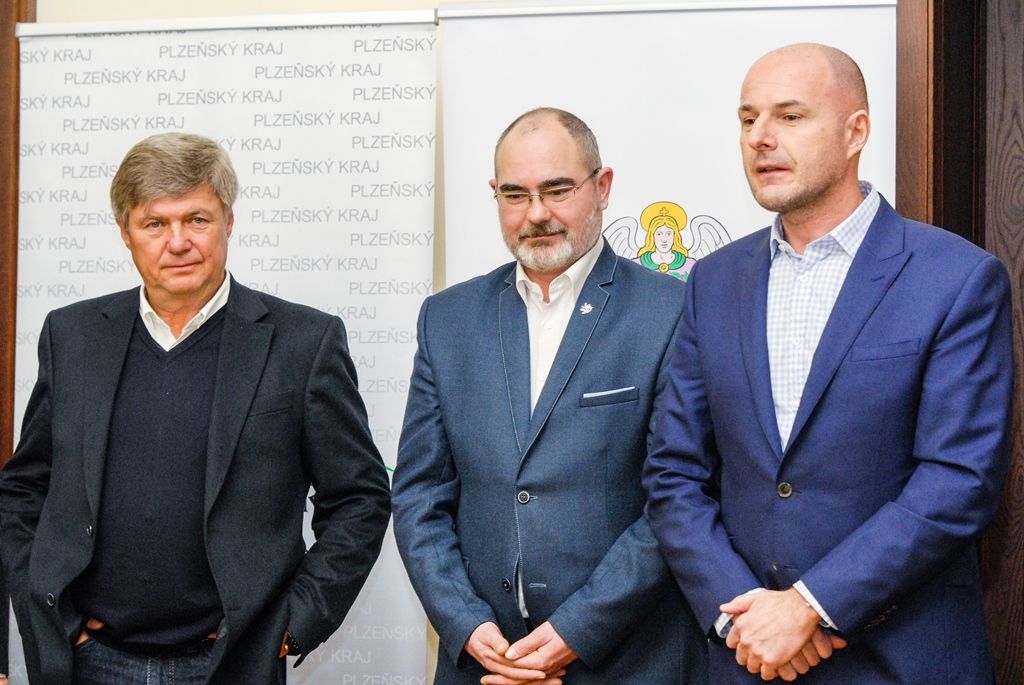 Plzeň, kraj i sportovní svazy a místní kluby podepsaly memoranda o spolupráci (foto: M. Pecuch, 10.2.2017)