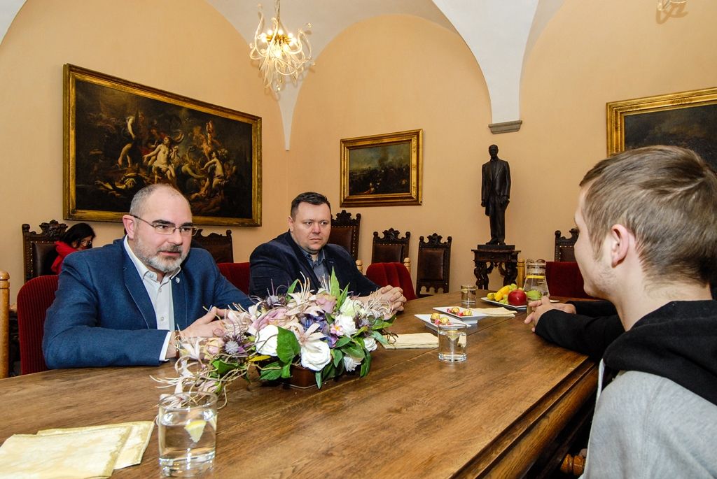 Primátor poděkoval mladému Plzeňanovi za záchranu topícího (foto: M. Pecuch, 10.2.2017)