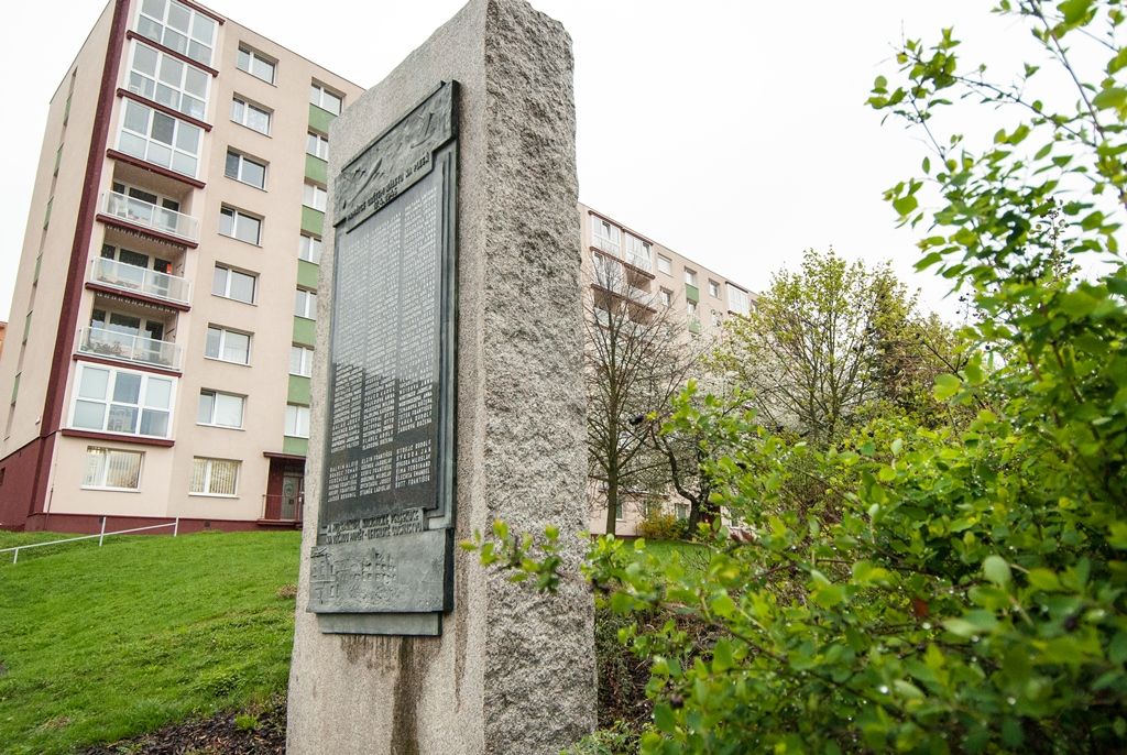 Slavnosti svobody 2017 - Pietní akty Sousedská a Jateční ul.  (foto: M. Pecuch, 18.4.2017)