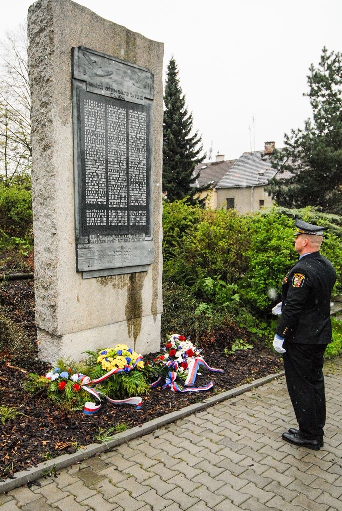 Slavnosti svobody 2017 - Pietní akty Sousedská a Jateční ul.  (foto: M. Pecuch, 18.4.2017)