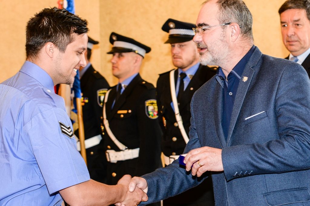 Primátor města ocenil přes šest desítek strážníků Městské policie Plzeň