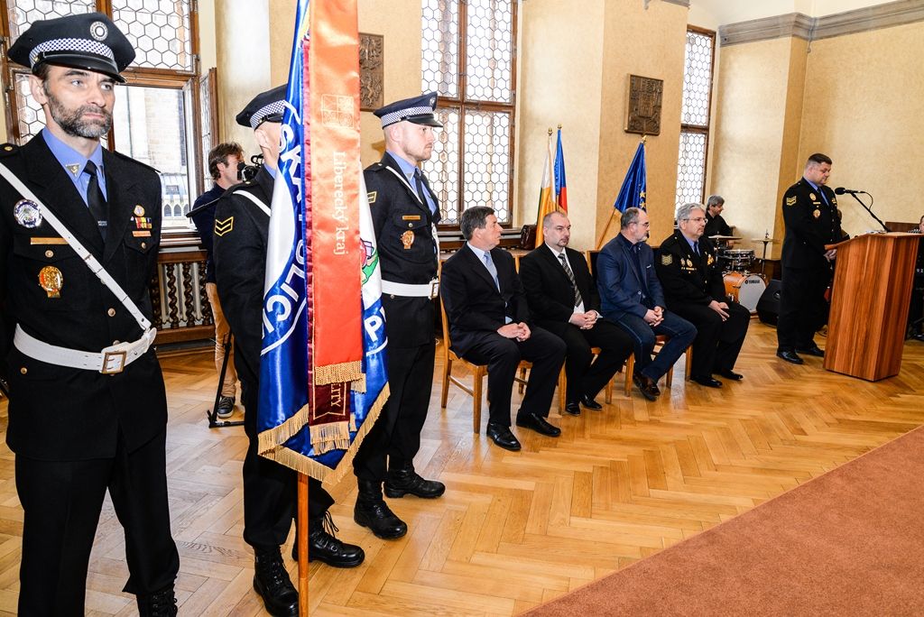 Primátor města ocenil přes šest desítek strážníků Městské policie Plzeň (foto: M. Pecuch, 19.4.2017)